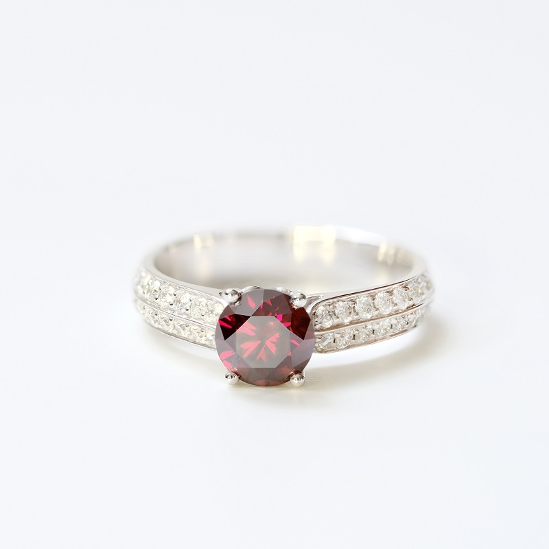 Fancy Red Diamond Ring 1.439 ct | Foto 2