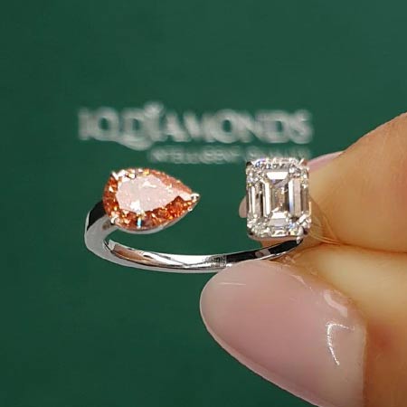 Open-ended ring with 0.510 ct Pear Pink Diamond and 0.800 ct Emerald Cut